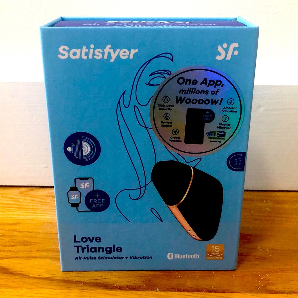 Satisfyer Love Triangle Air Pulse Stimulator + Vibration + Connect App
